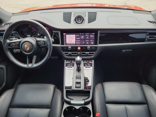 Certified 2023 Porsche Macan AWD/4WD image 17