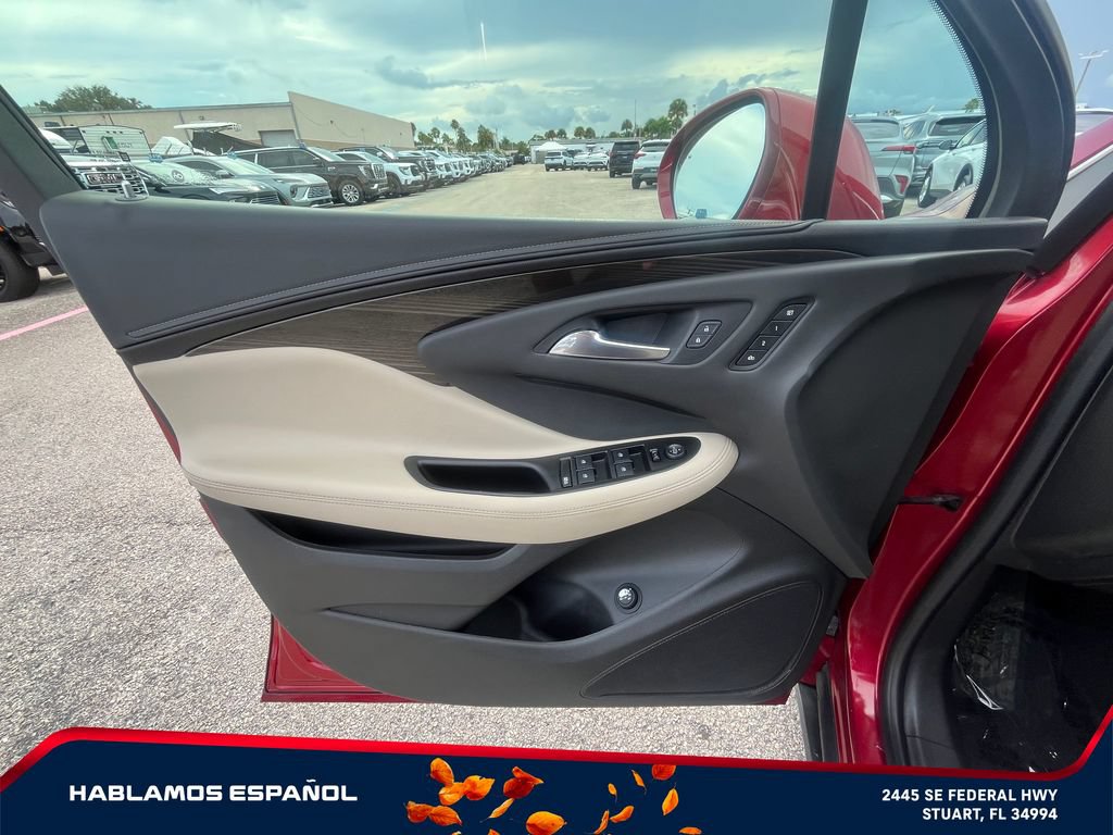 Used 2019 Buick Envision Essence FWD image 24
