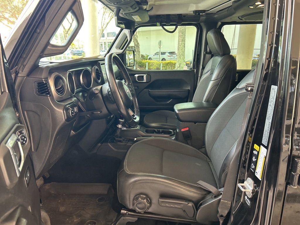 Used 2023 Jeep Gladiator Sport image 5