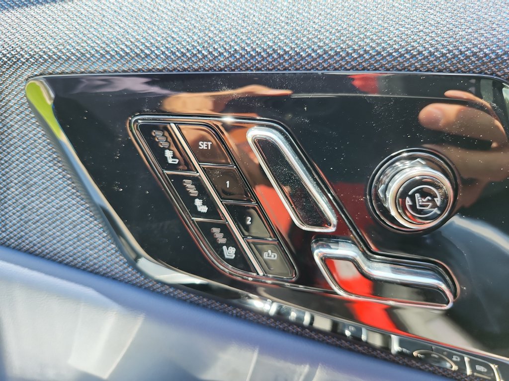 New 2027 Cadillac Optiq Premium Sport AWD/4WD image 22