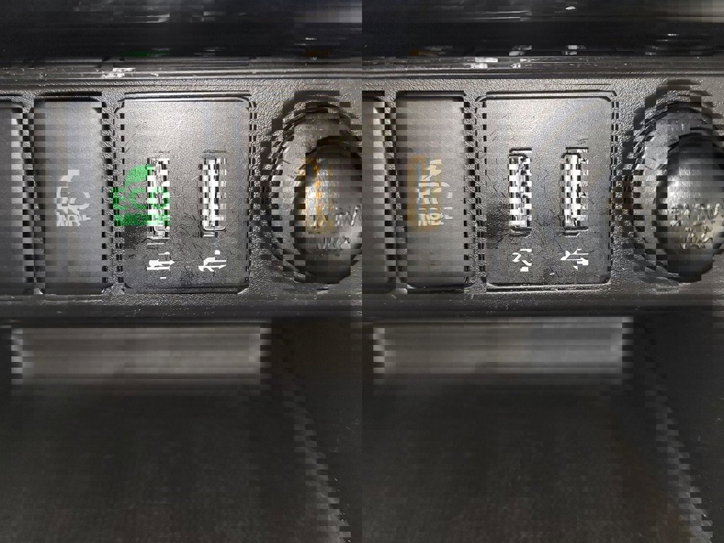 Used 2024 Mitsubishi Eclipse Cross LE image 23