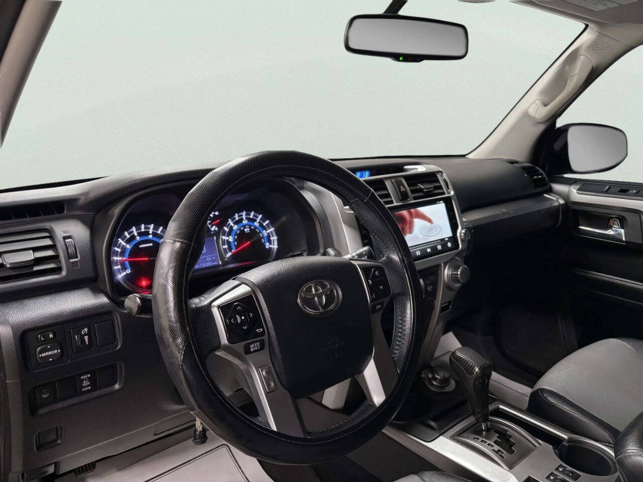 Used 2017 Toyota 4Runner SR5 Premium AWD/4WD image 13