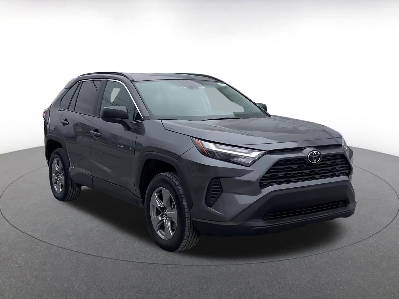 Used 2025 Toyota RAV4 LE image 3