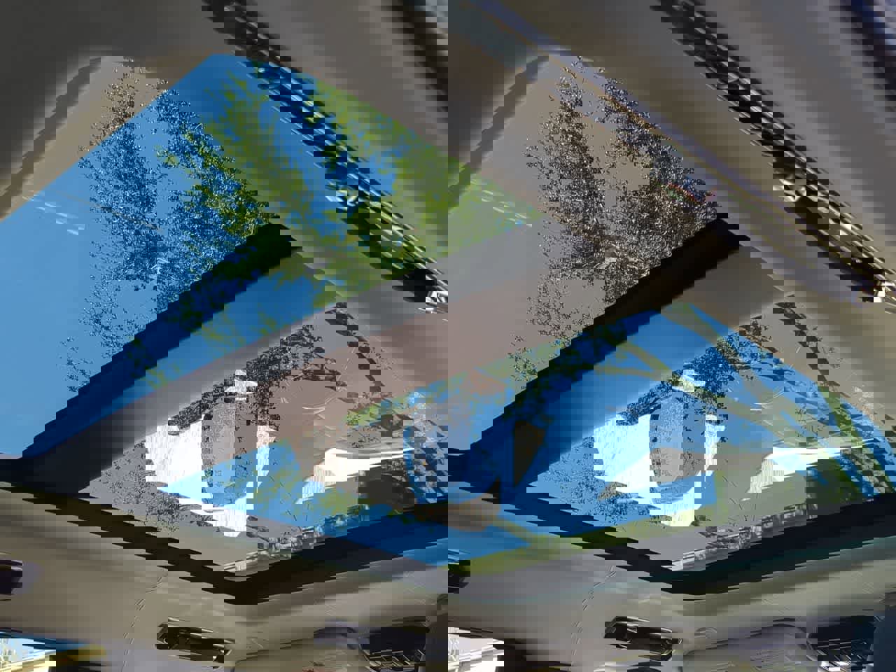 New 2025 Land Rover Range Rover Long Wheelbase Autobiography image 22