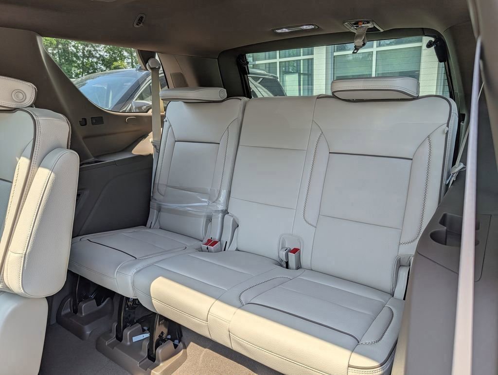 New 2026 GMC Yukon Denali w/ Denali Reserve Package AWD/4WD image 14