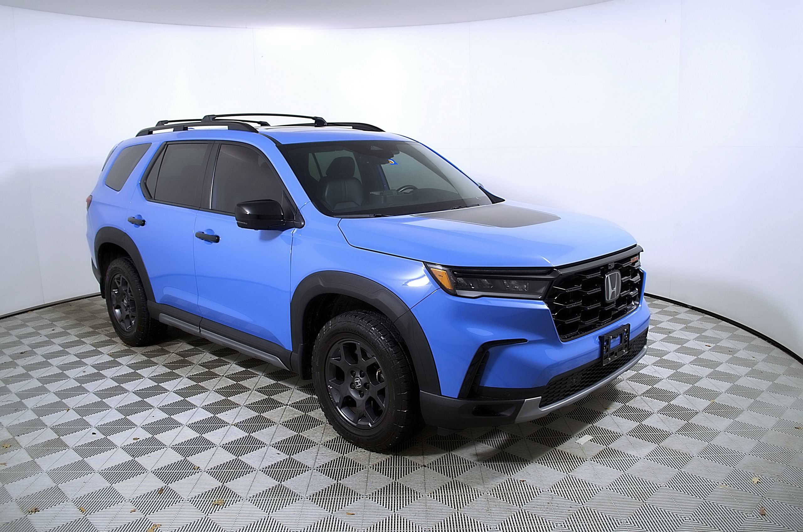Used 2023 Honda Pilot TrailSport image 7