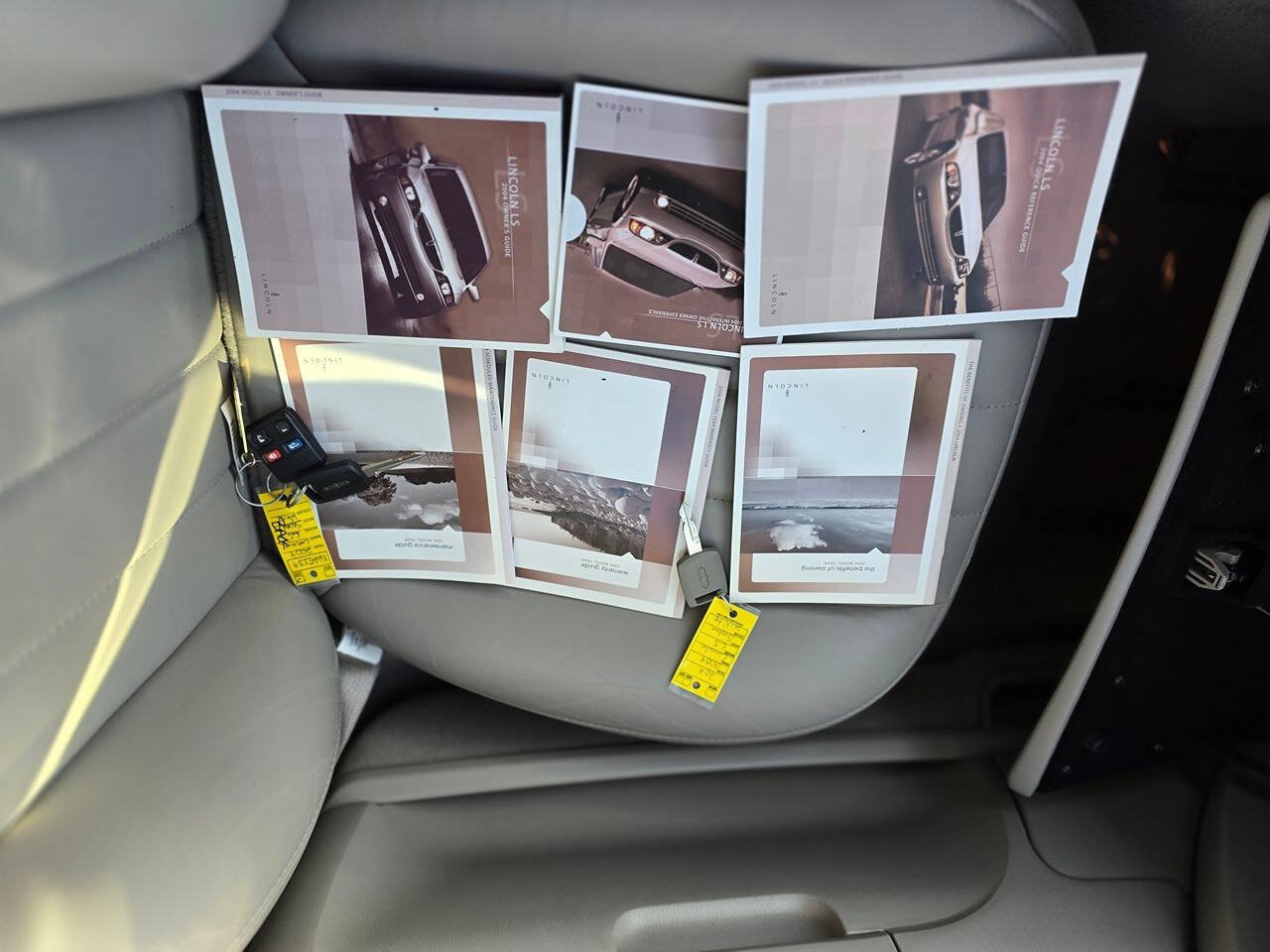 Used 2004 Lincoln LS RWD image 65