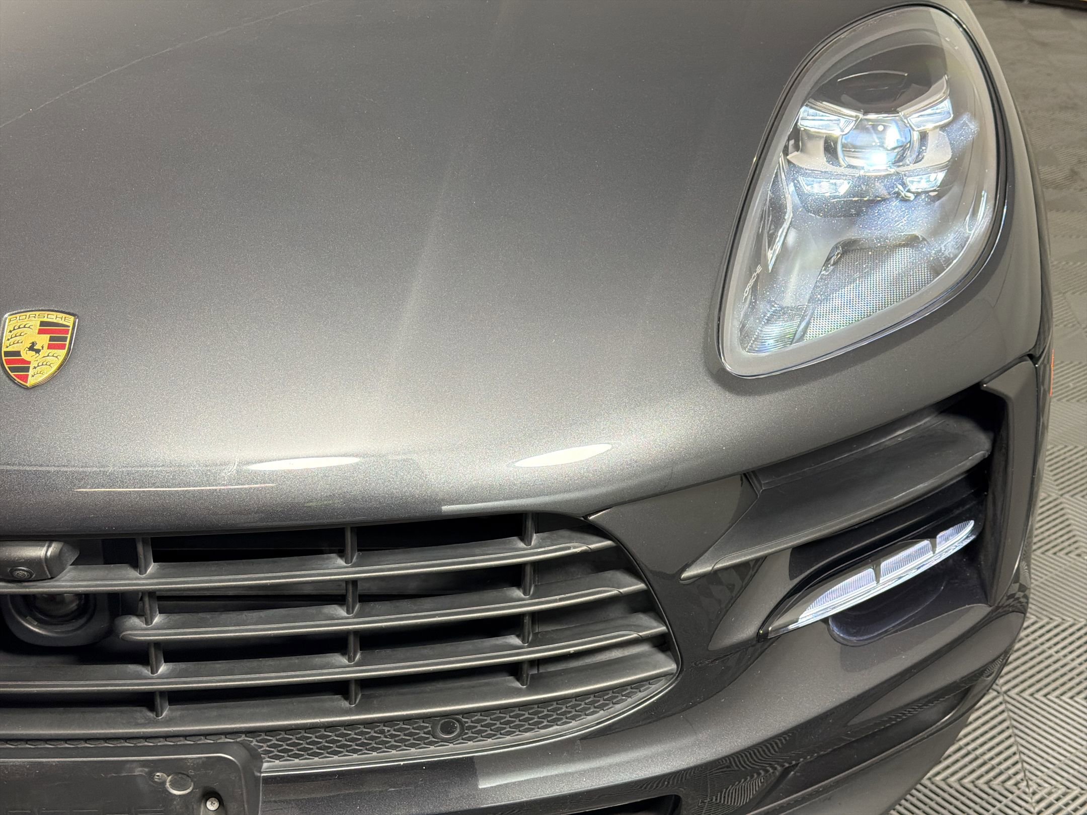 Certified 2020 Porsche Macan AWD/4WD image 11