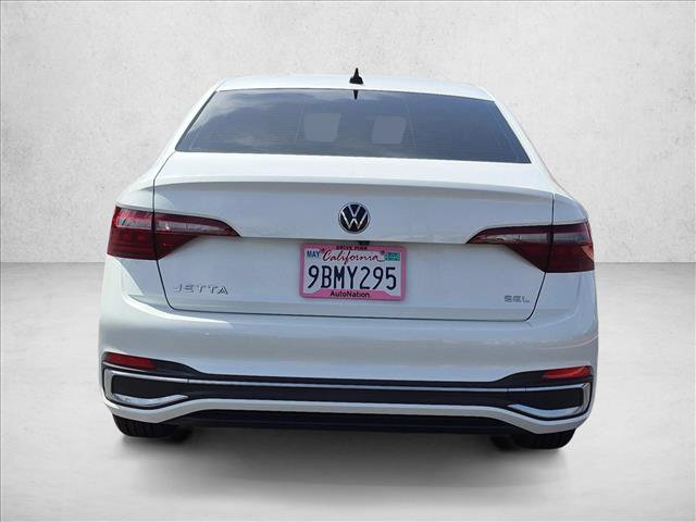 Certified 2022 Volkswagen Jetta SEL FWD image 7