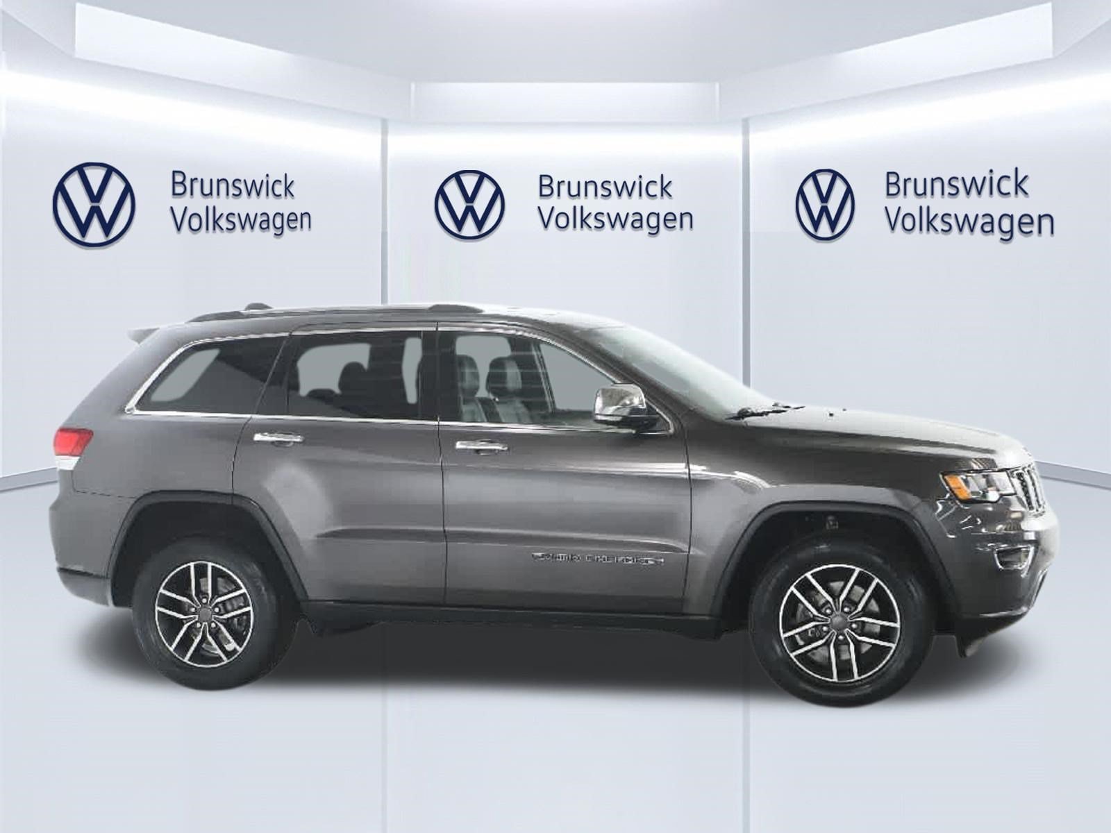Used 2020 Jeep Grand Cherokee Limited AWD/4WD image 11