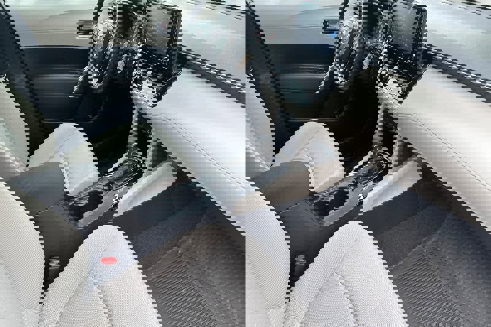 Certified 2022 Toyota Corolla Cross LE image 17