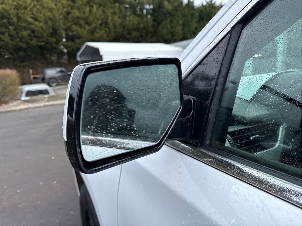 Used 2020 GMC Yukon XL SLT w/ HD Trailering Package image 30