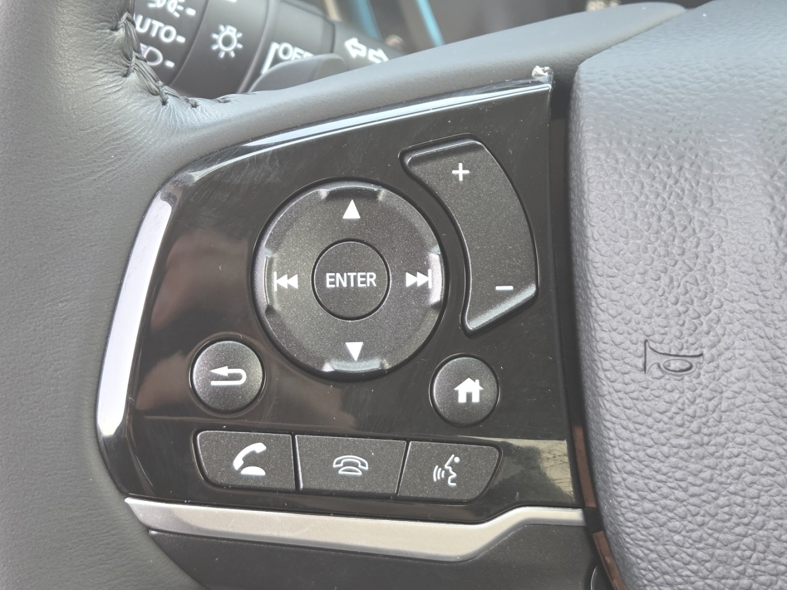 Used 2024 Honda Odyssey Touring image 32