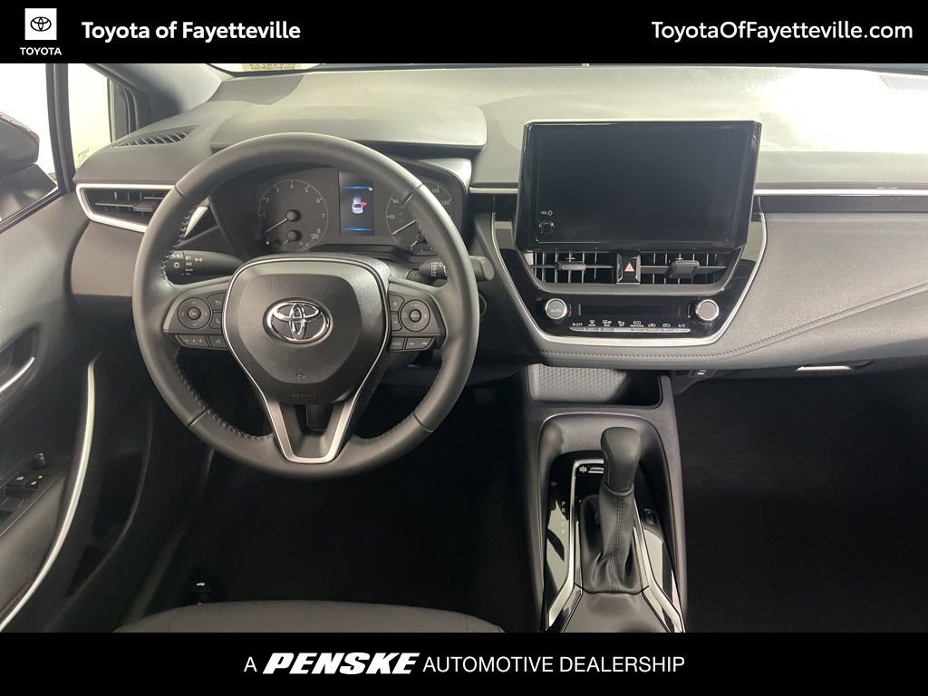 Certified 2025 Toyota Corolla SE FWD image 5