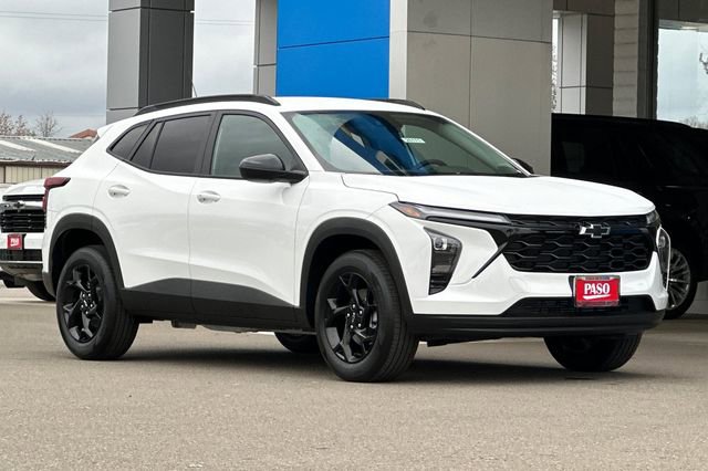 New 2026 Chevrolet Trax LT w/ Midnight Edition image 2