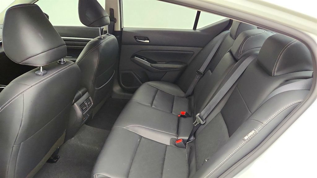 Used 2023 Nissan Altima 2.5 SL AWD/4WD image 19