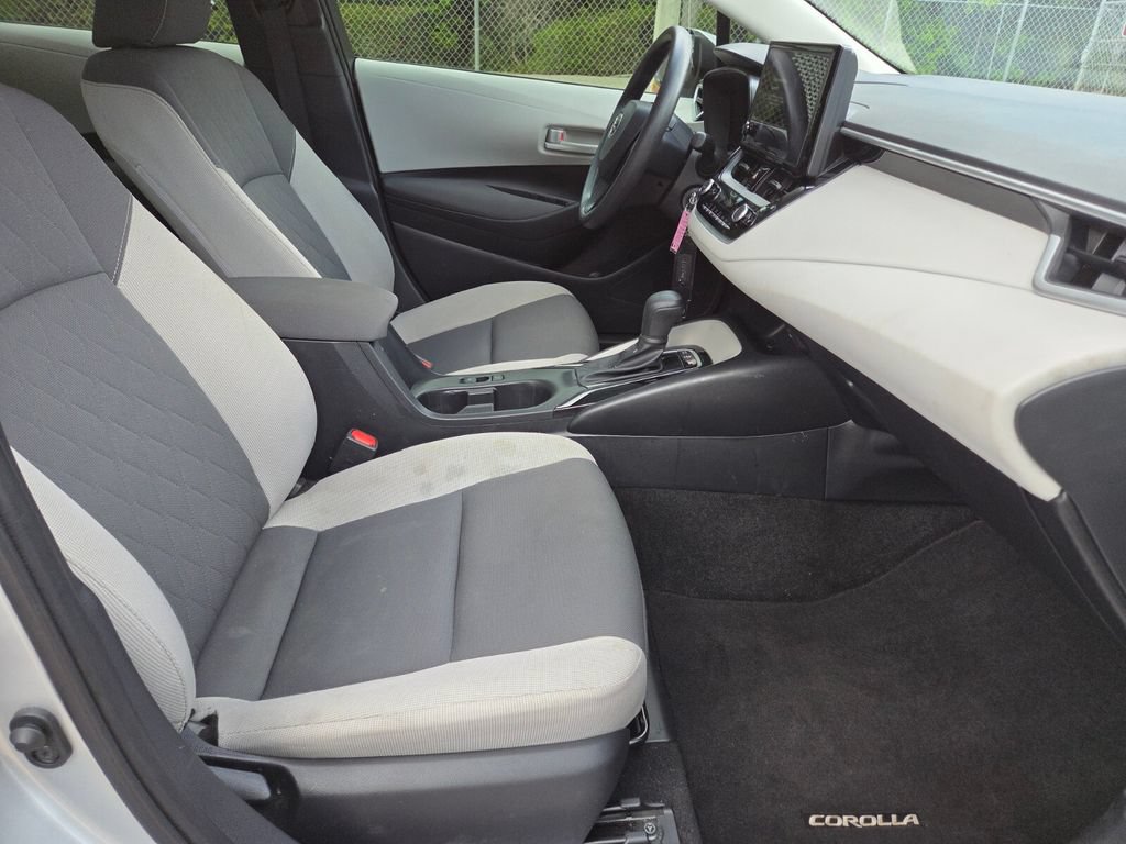 Certified 2025 Toyota Corolla LE FWD image 14