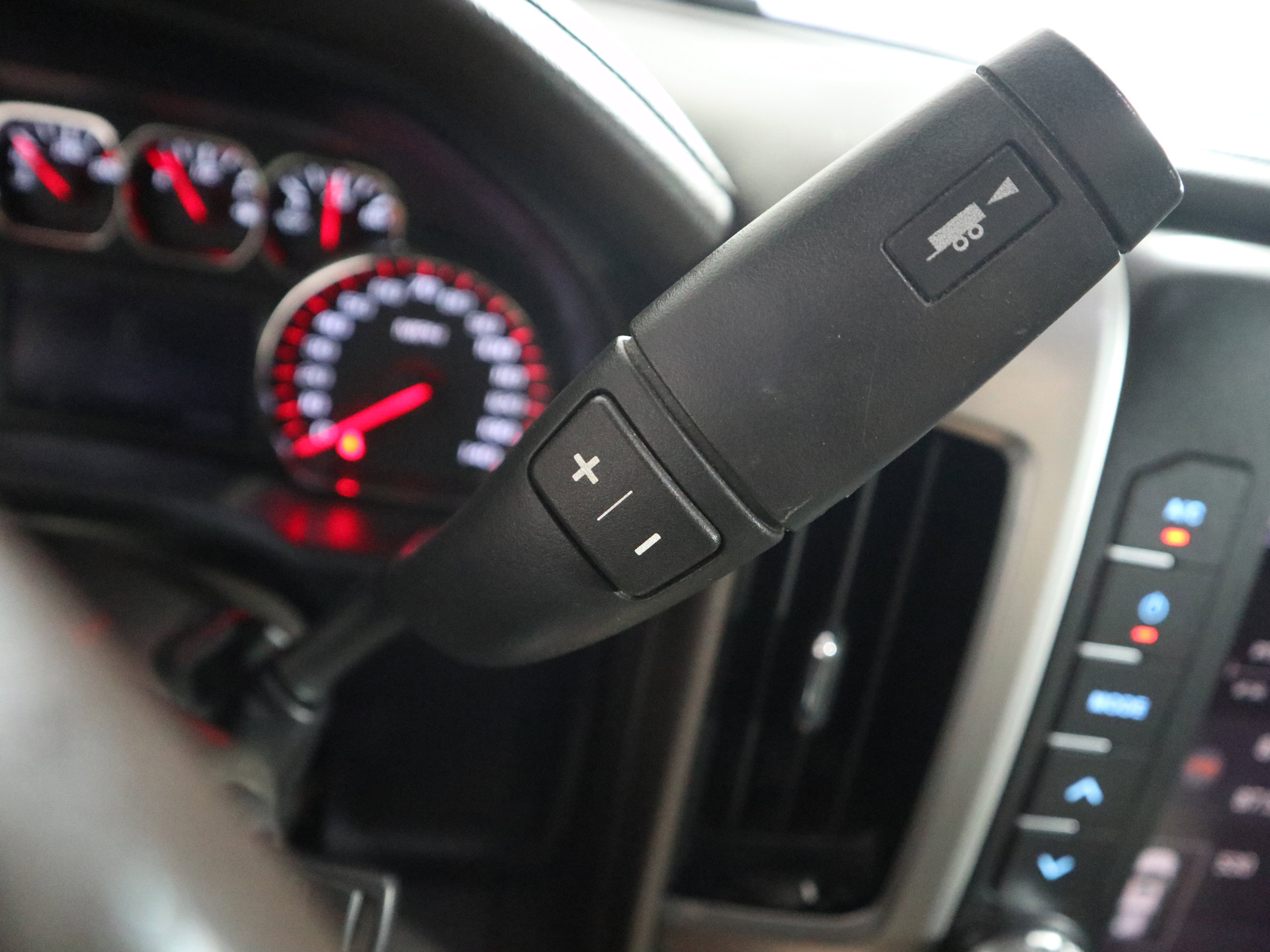 Used 2014 GMC Sierra 1500 SLT w/ Suspension Package, Off-Road image 23