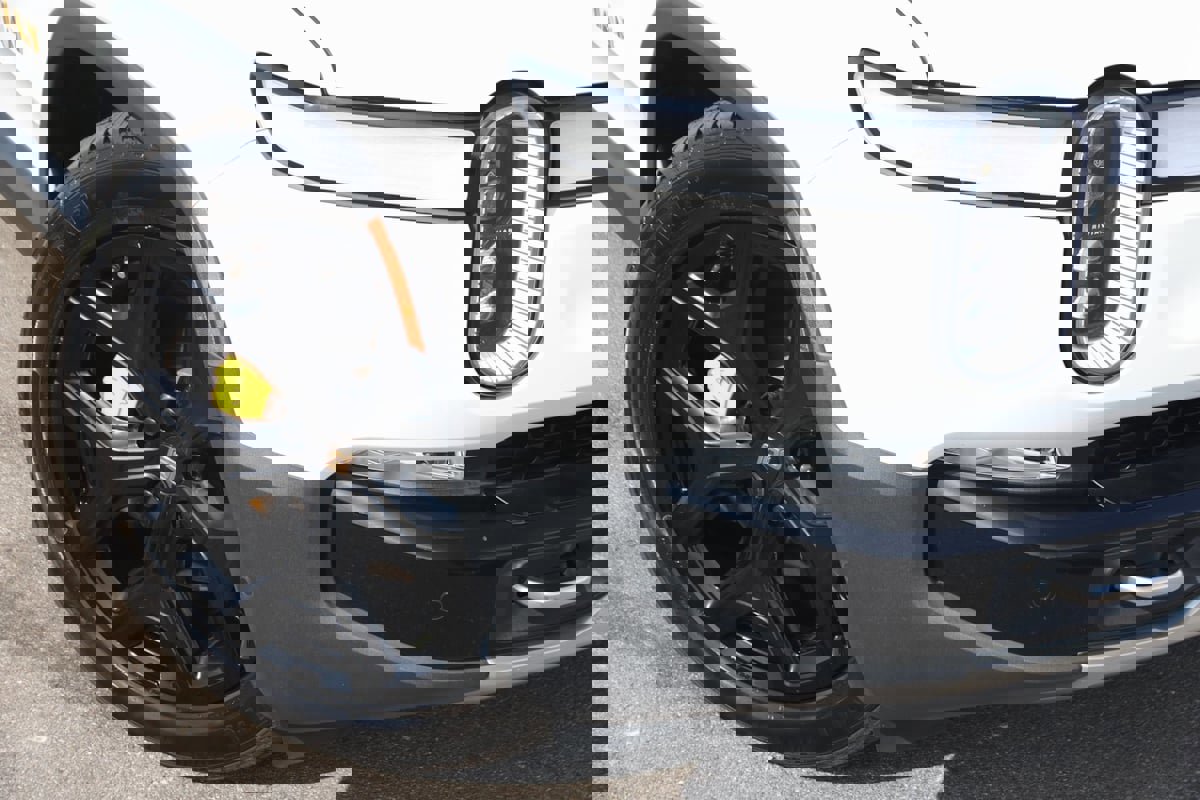 Used 2022 Rivian R1T Adventure image 21