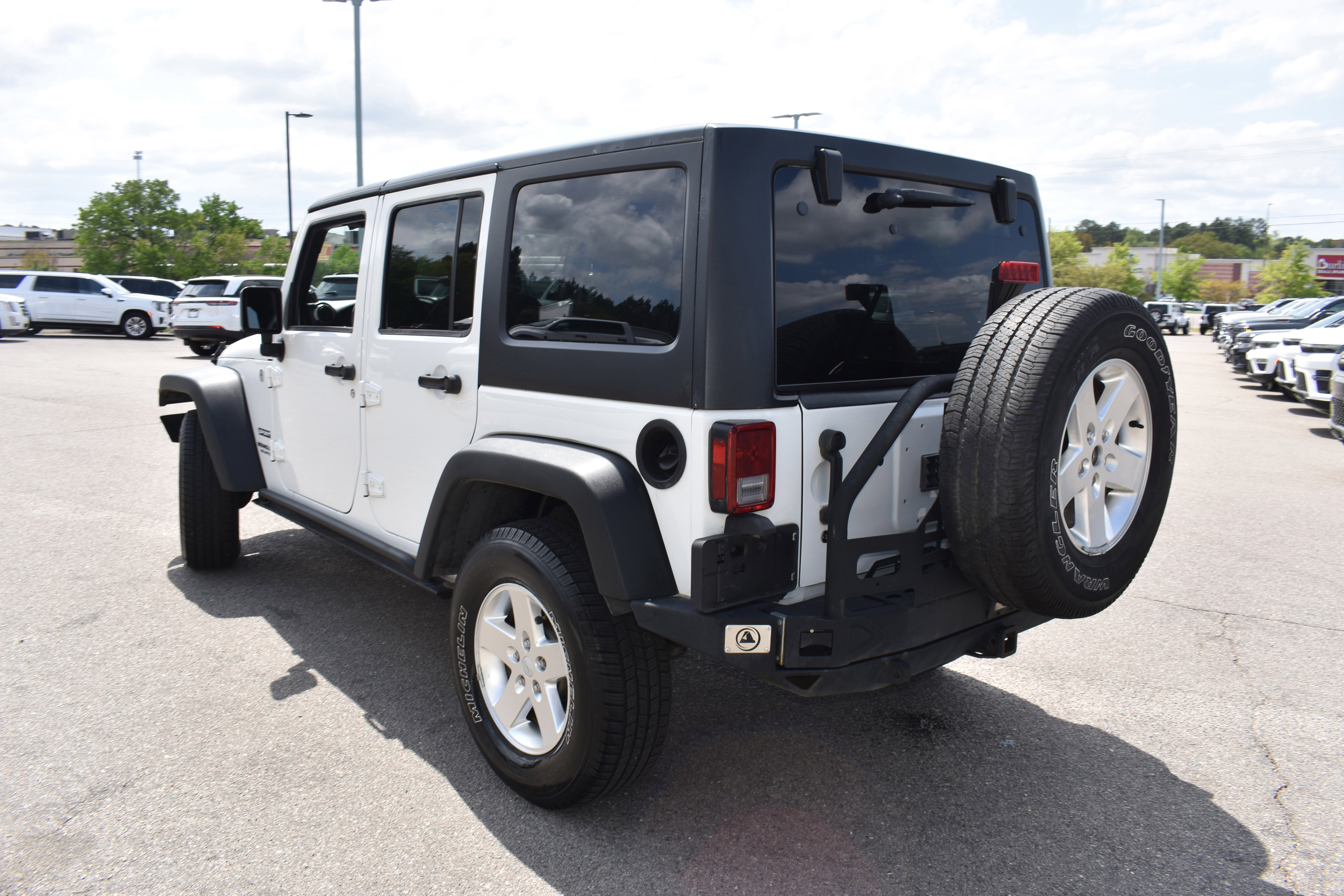 Used 2013 Jeep Wrangler Unlimited Sport image 7