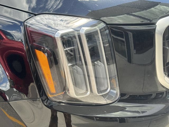Used 2025 Kia Telluride EX FWD image 8