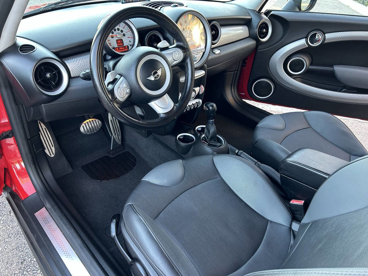 Used 2010 MINI Cooper S image 2