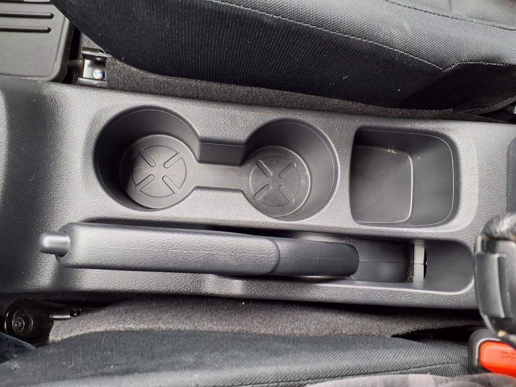 Certified 2025 Nissan Kicks Play S image 11