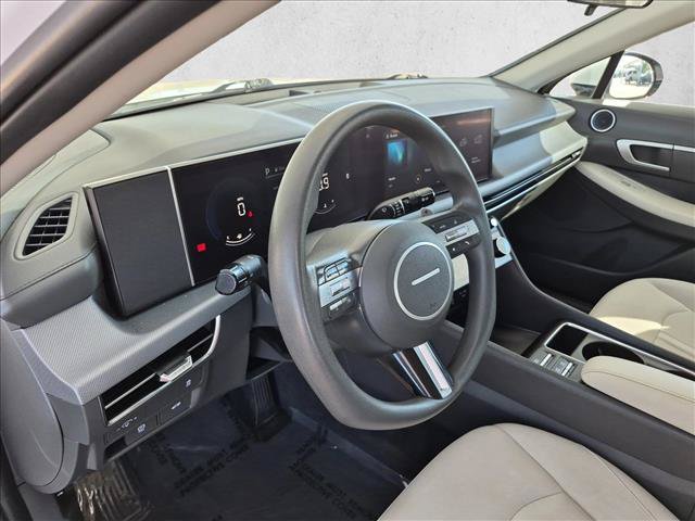 Used 2025 Hyundai Sonata SEL FWD image 10