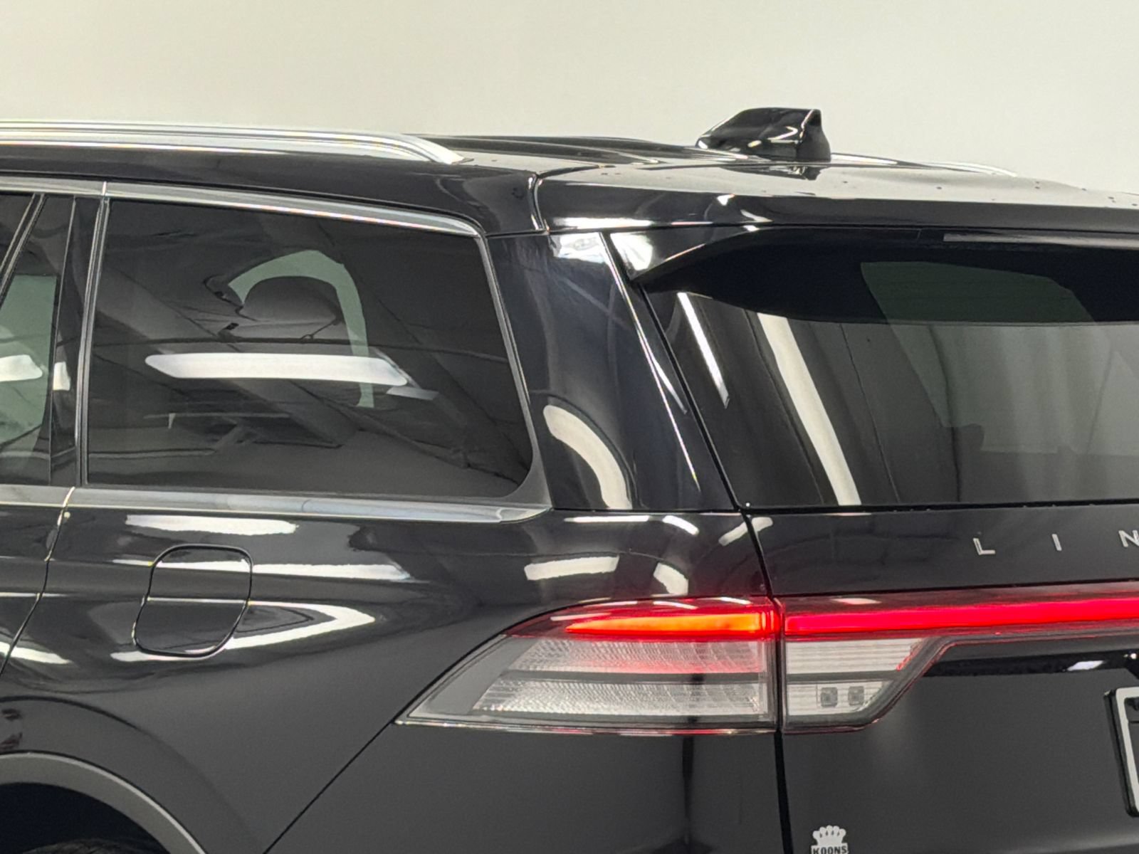 Used 2025 Lincoln Aviator Reserve AWD/4WD image 8