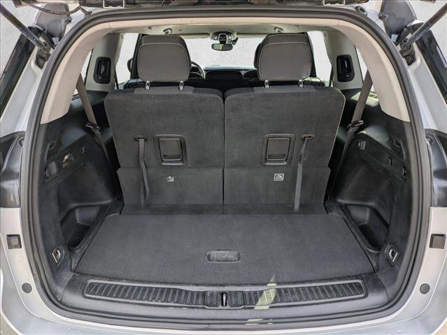 Used 2023 Jeep Grand Cherokee L Laredo image 6