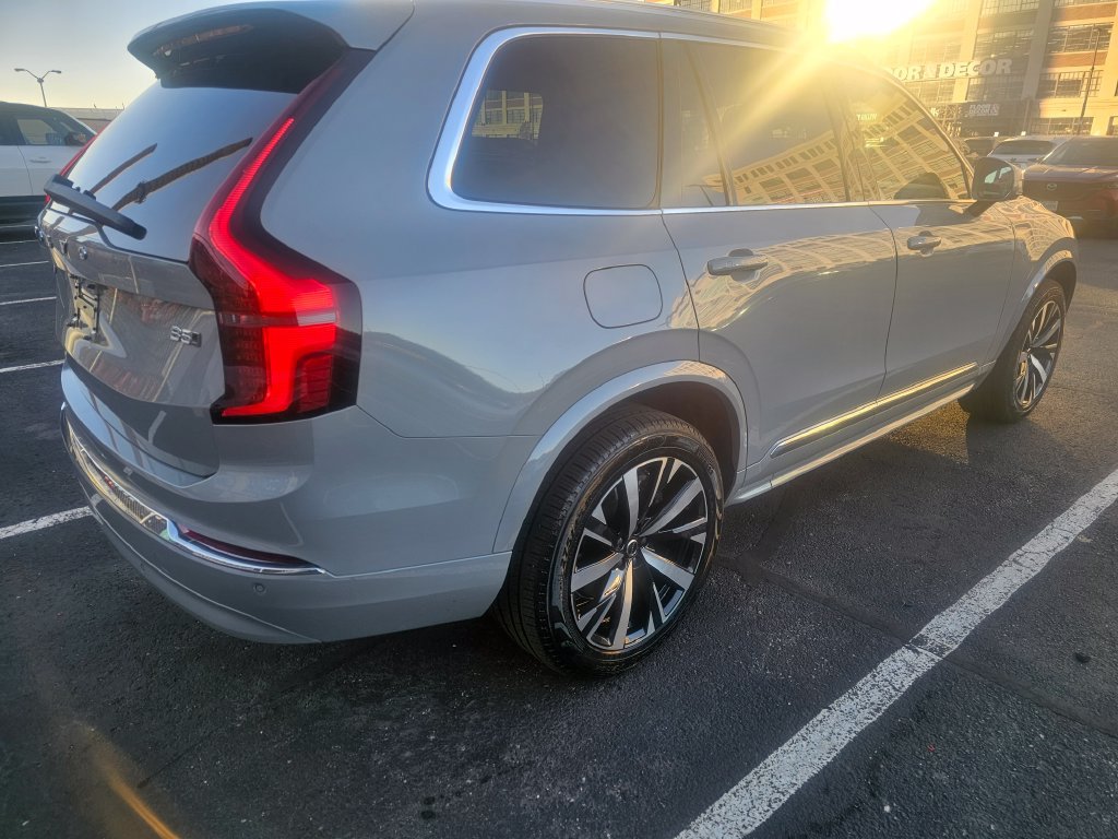 Certified 2025 Volvo XC90 B5 Core AWD/4WD image 5