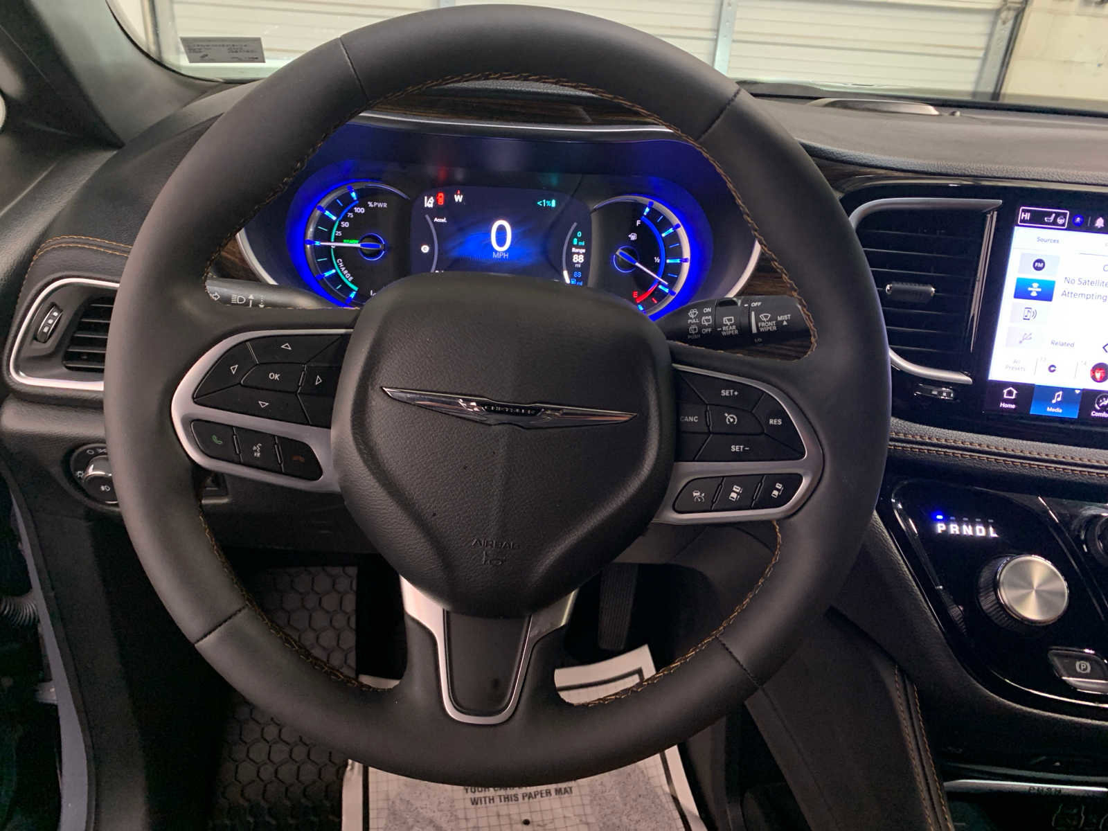 Used 2023 Chrysler Pacifica Pinnacle image 10