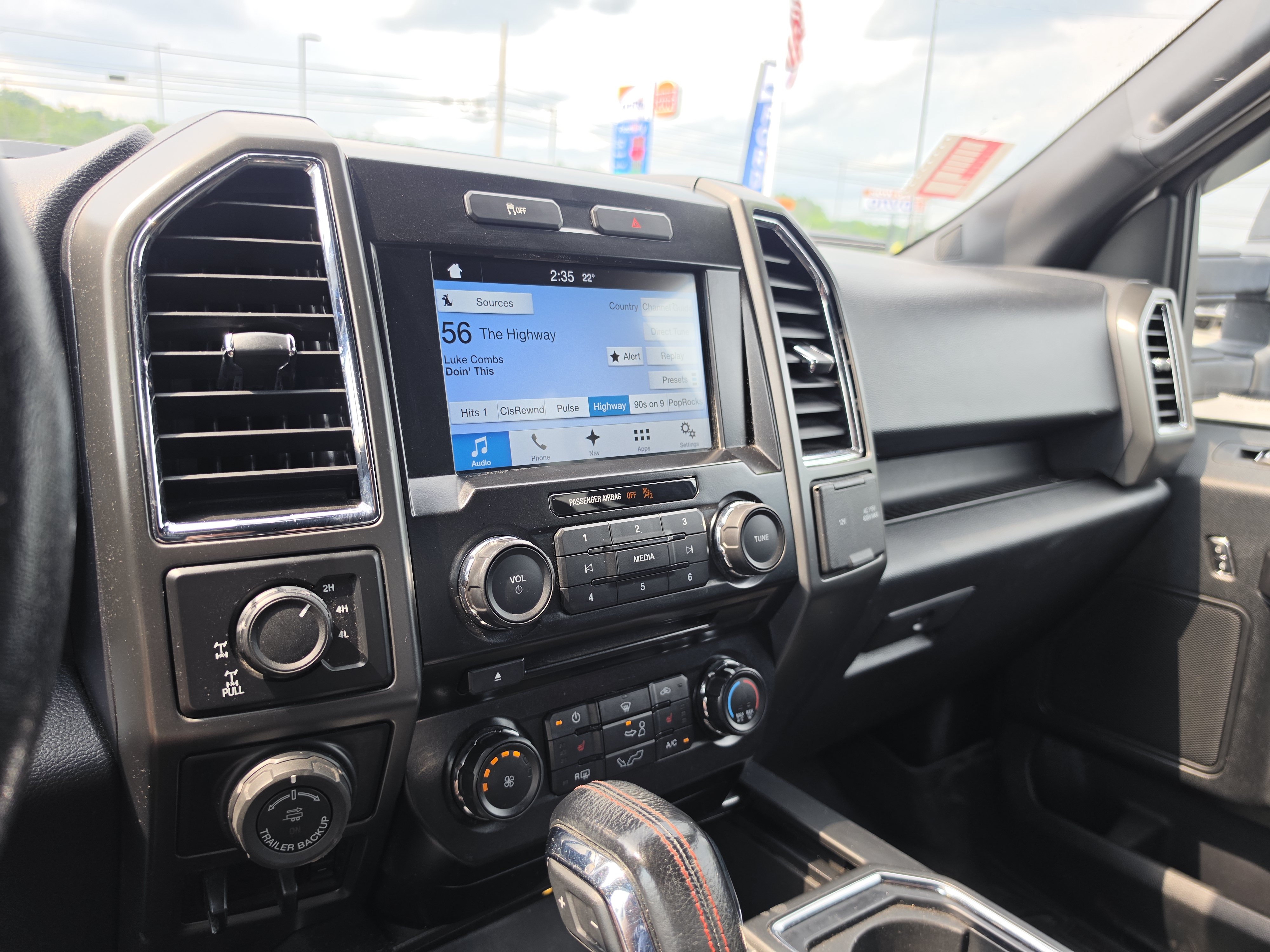 Used 2016 Ford F150 XLT w/ Equipment Group 302A Luxury AWD/4WD image 24