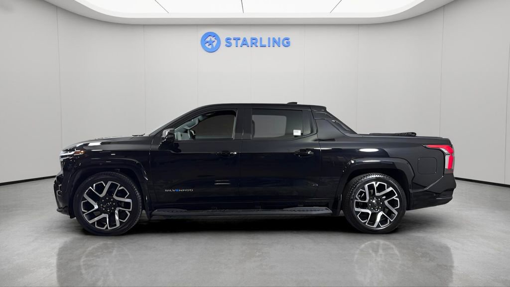 Certified 2024 Chevrolet Silverado EV RST image 5