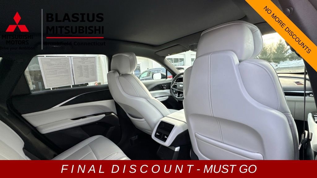 Used 2024 Cadillac Lyriq Sport image 14