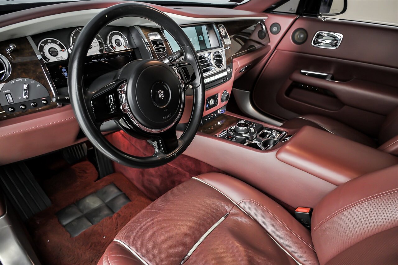 Used 2014 Rolls-Royce Wraith image 23
