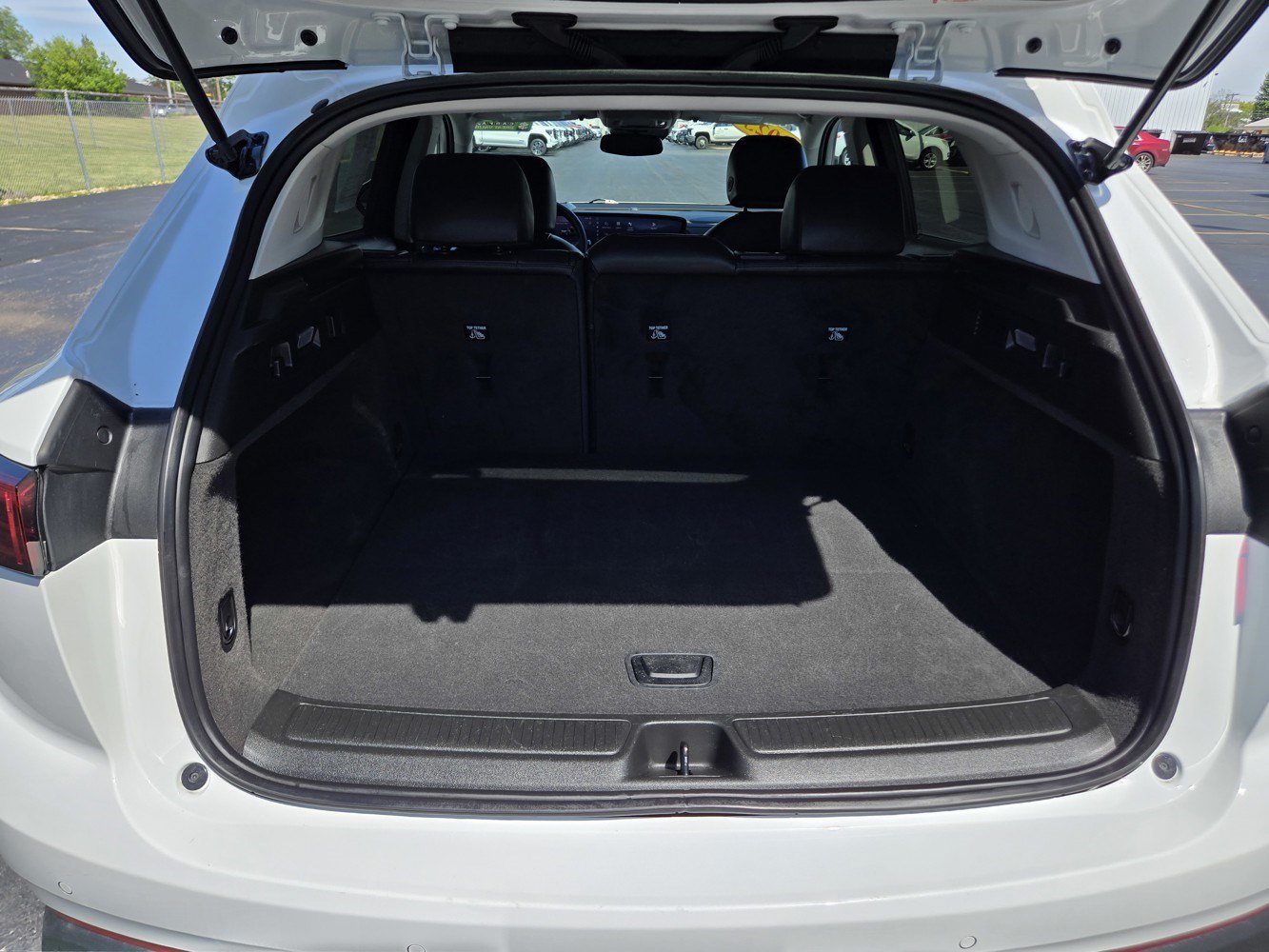 Certified 2025 Buick Envision Preferred AWD/4WD image 32
