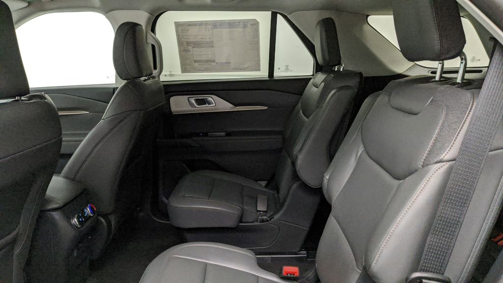 New 2025 Ford Explorer Active w/ Active Comfort Package image 35