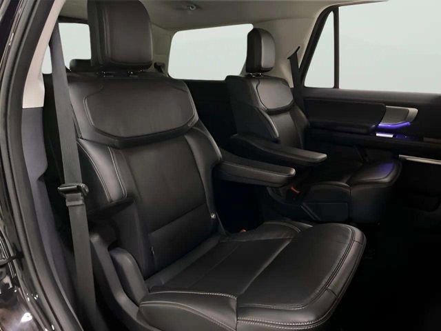 Used 2025 Ford Expedition Platinum AWD/4WD image 79