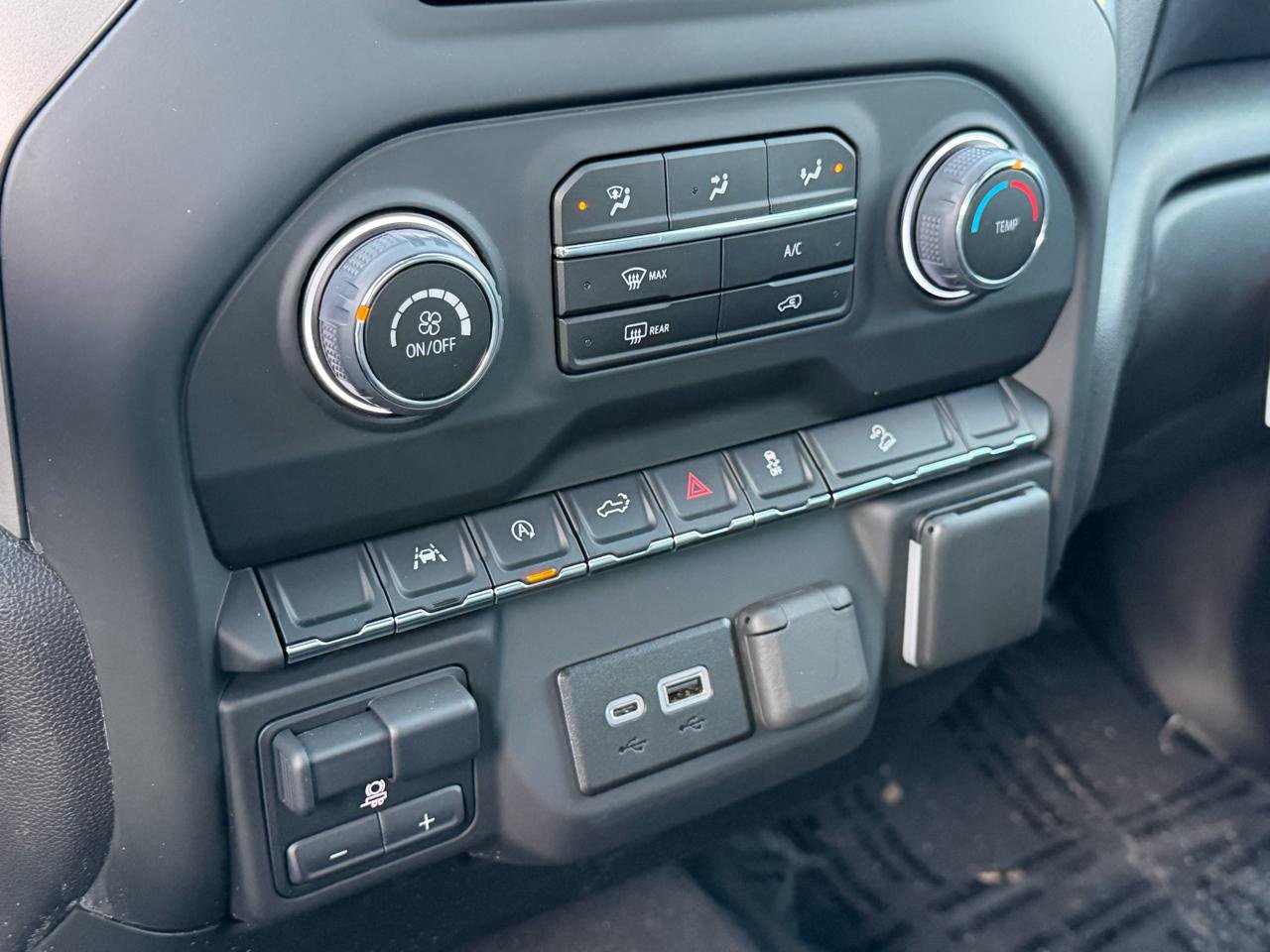 Used 2024 Chevrolet Silverado 1500 Custom Trail Boss image 22