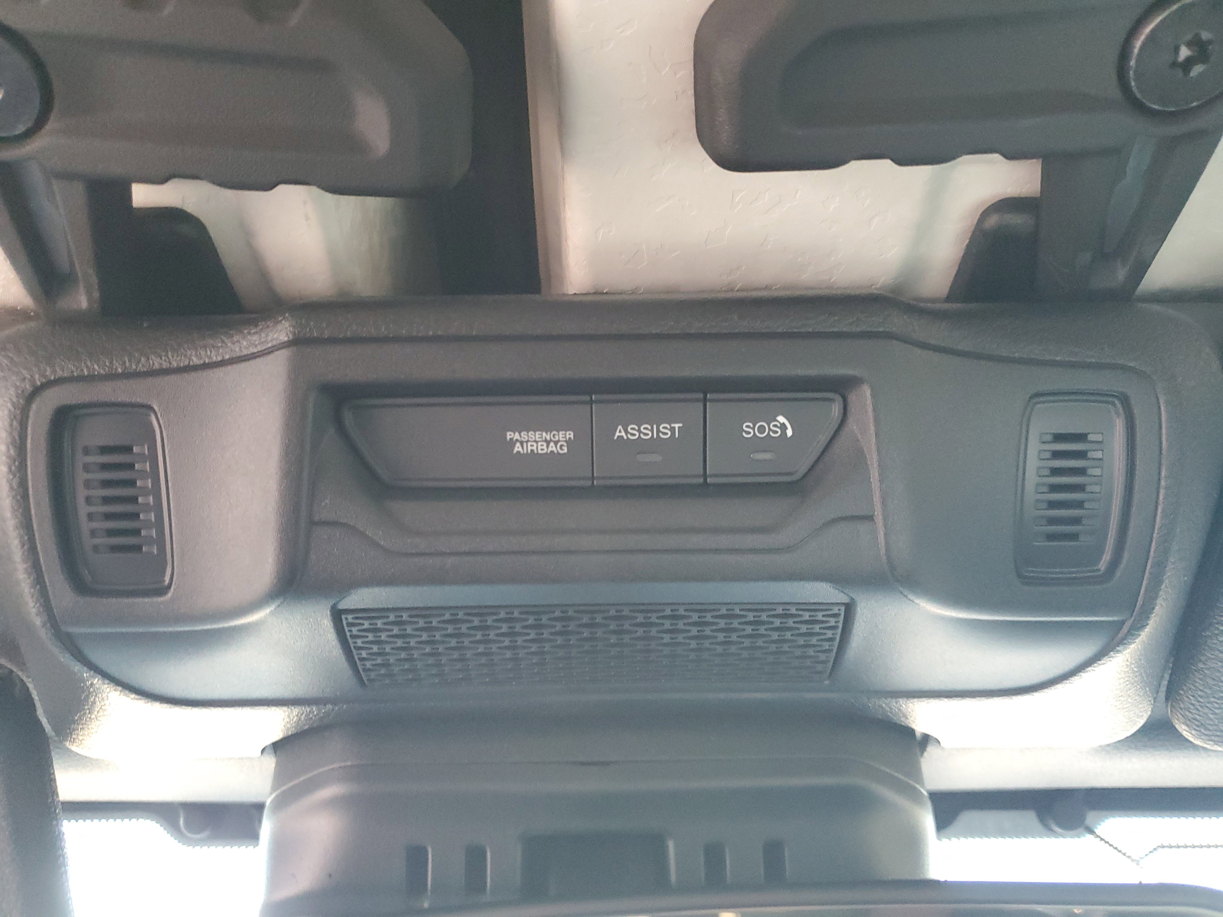 Used 2025 Jeep Wrangler Willys image 28