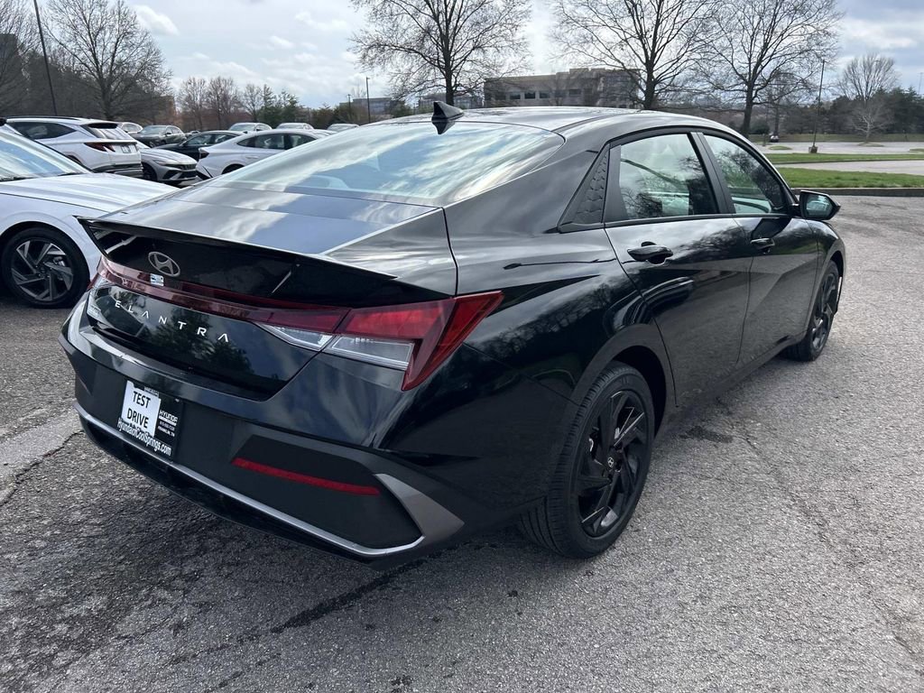 New 2026 Hyundai Elantra Sport image 7