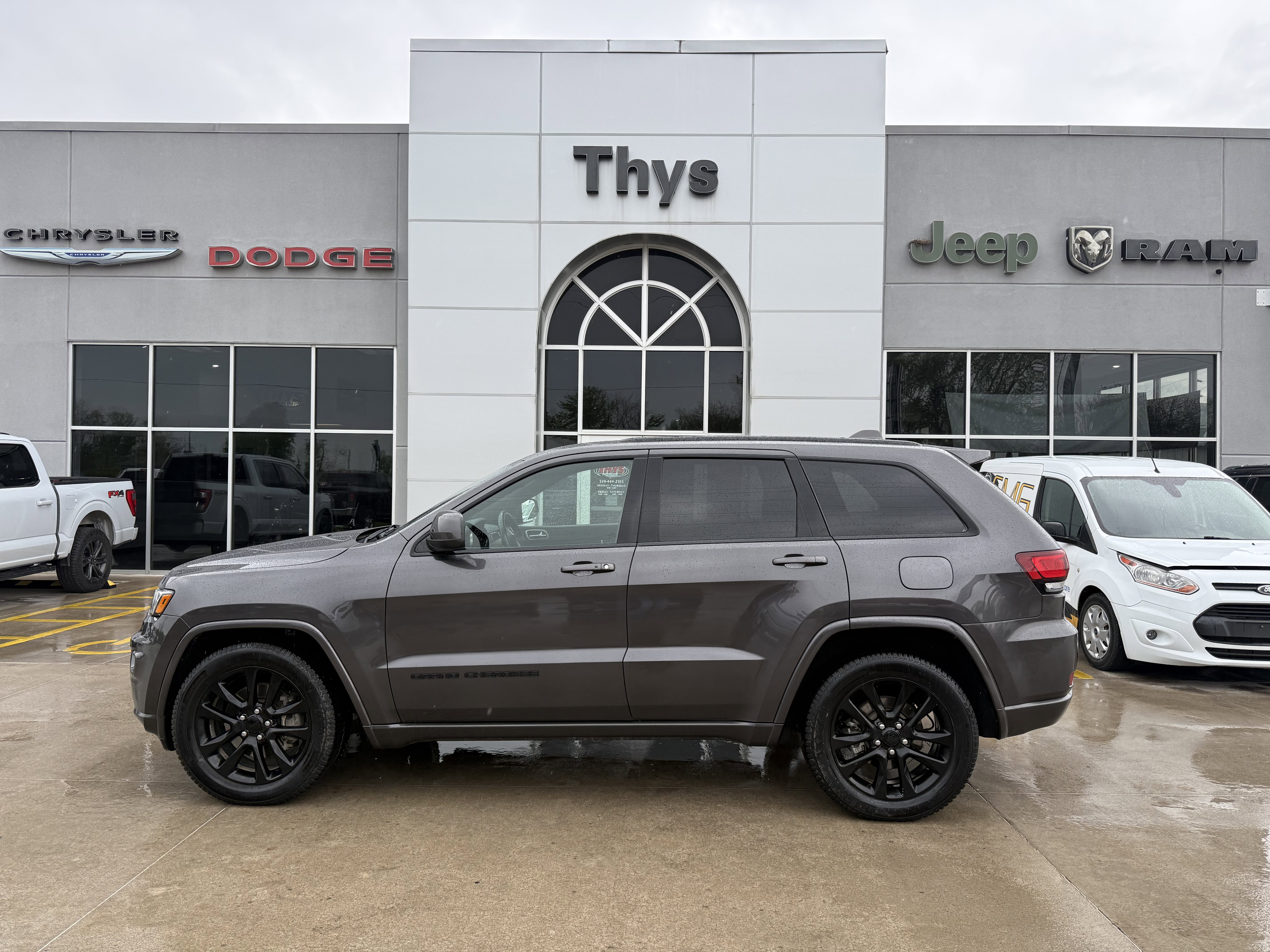 Used 2021 Jeep Grand Cherokee Laredo X RWD image 37