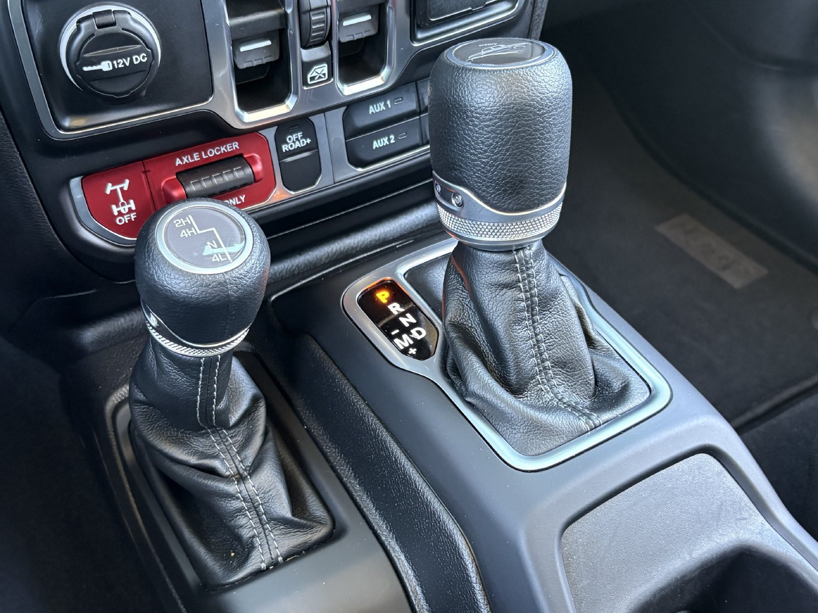 Used 2026 Jeep Gladiator Mojave AWD/4WD image 31