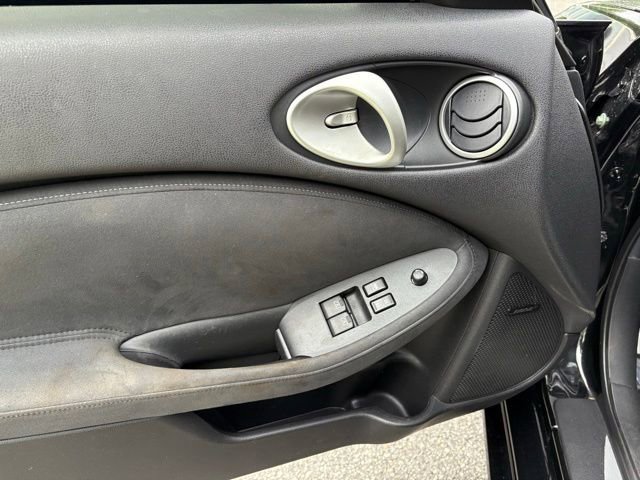 Used 2010 Nissan 370Z Touring RWD image 9