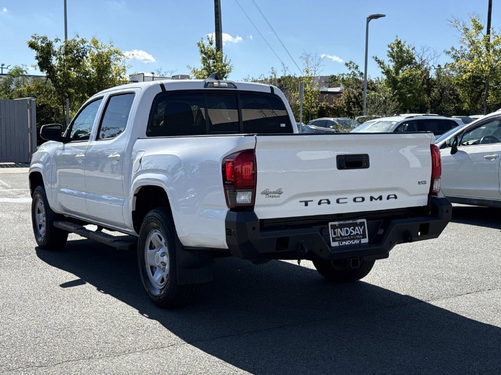 Used 2022 Toyota Tacoma SR AWD/4WD image 5