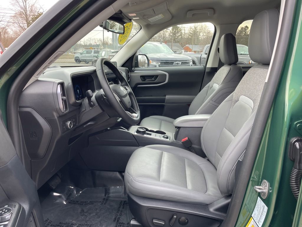 Used 2025 Ford Bronco Sport Badlands image 4