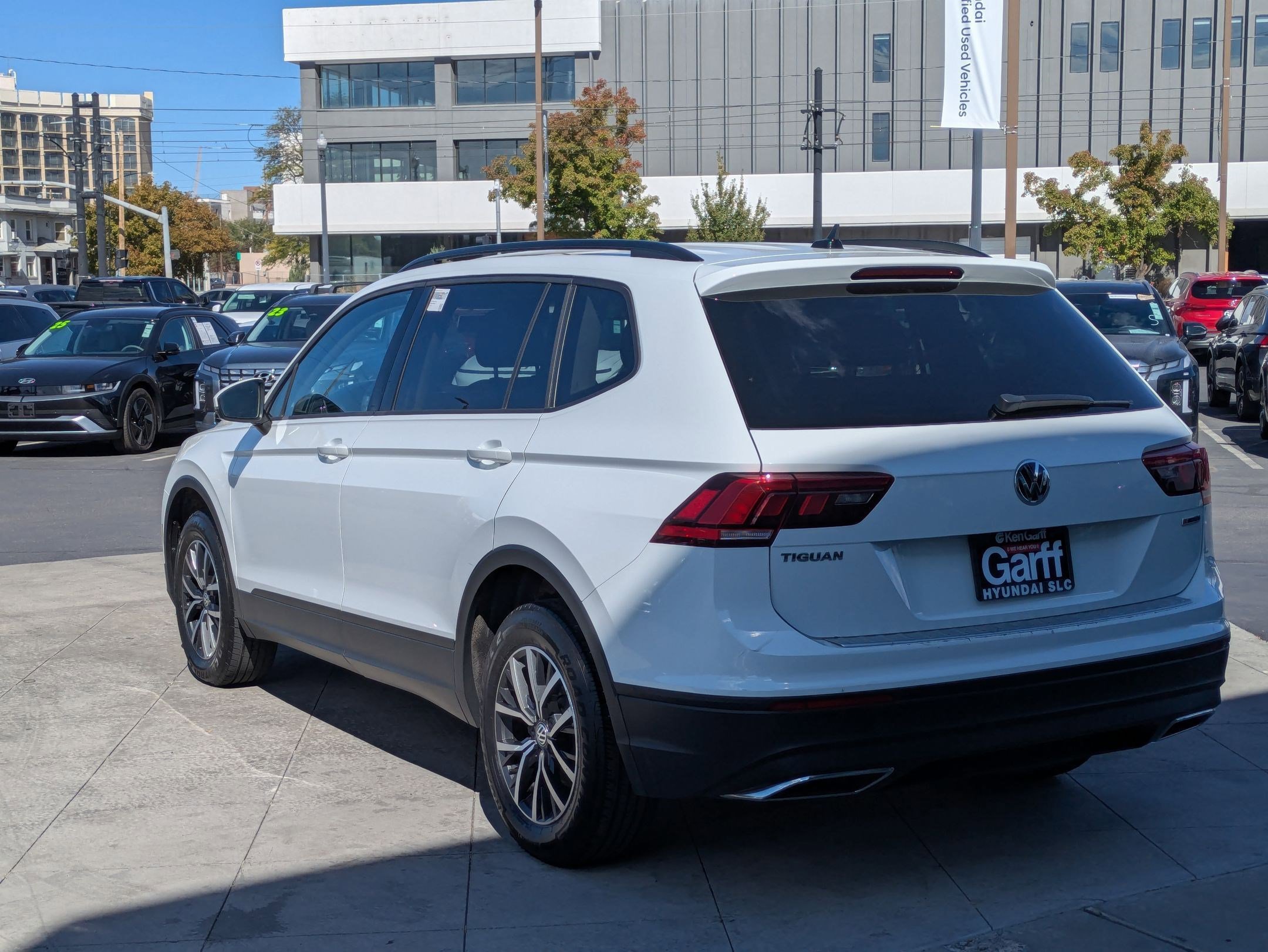 Used 2021 Volkswagen Tiguan S image 8