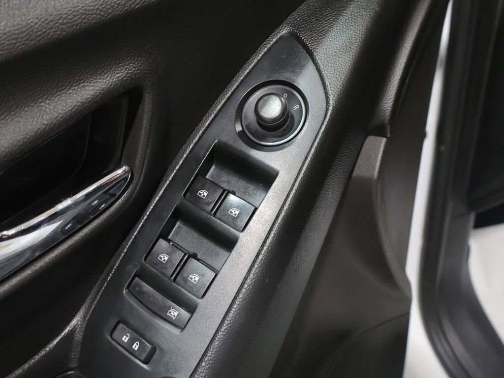 Used 2017 Chevrolet Trax LS image 14