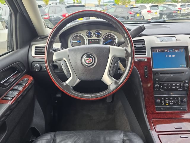 Used 2010 Cadillac Escalade ESV Premium AWD/4WD image 18